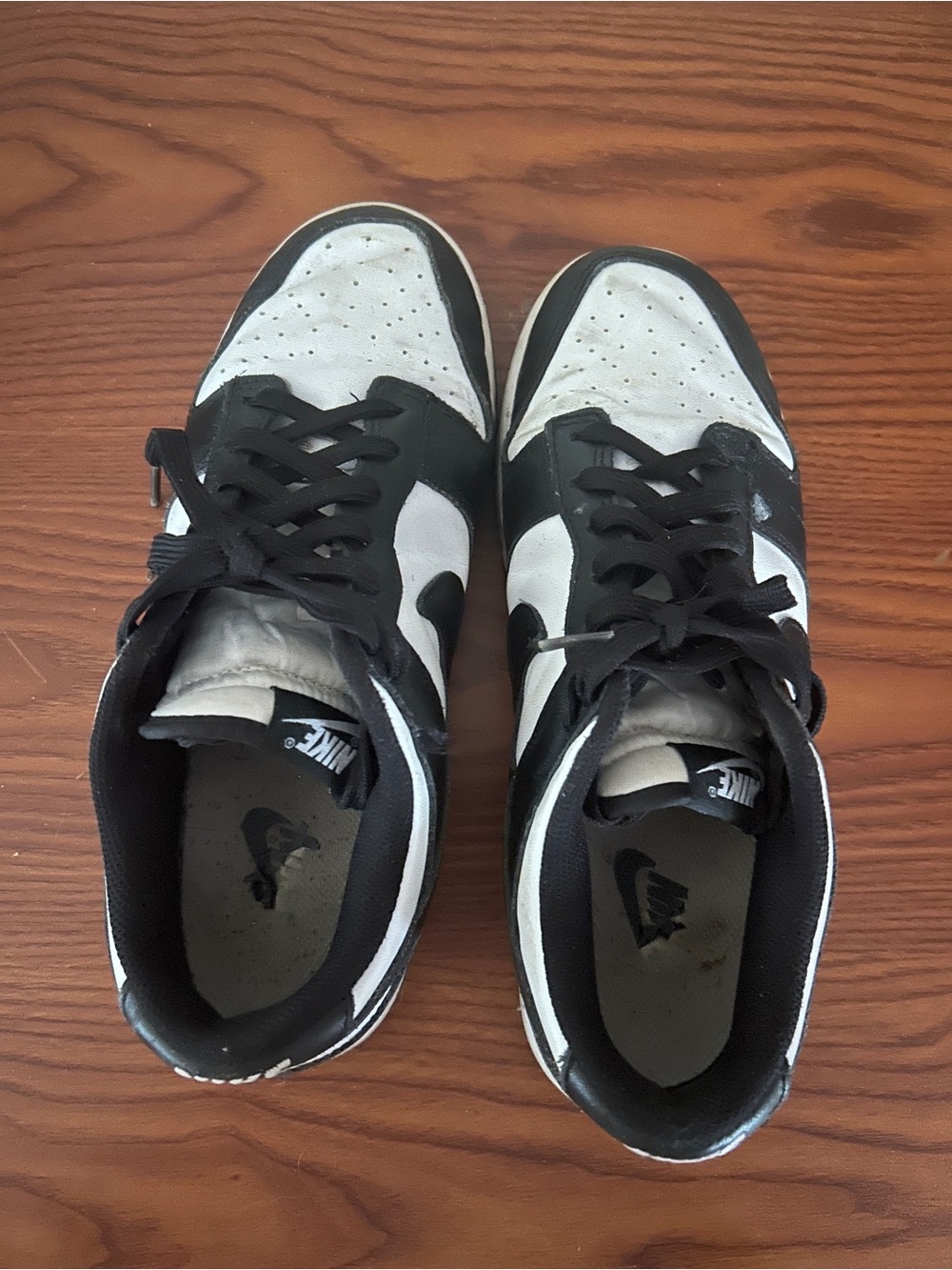 Women’s Nike panda dunk’s / size 9